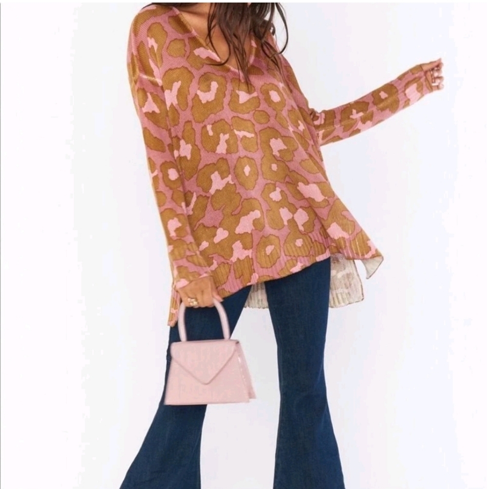 NEW SHOW ME YOUR MUMU rosy leopard hug me sweater in rosy leopard